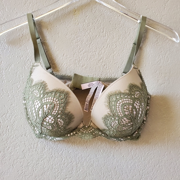 Victoria's Secret Dream Angels Lace Bra Push Up Bra 32DD - Picture 3 of 10